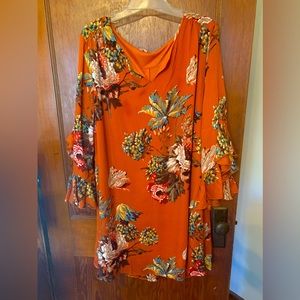 Shift dress with 3/4 length bell sleeve. Over sized. Worn once for a dinner.